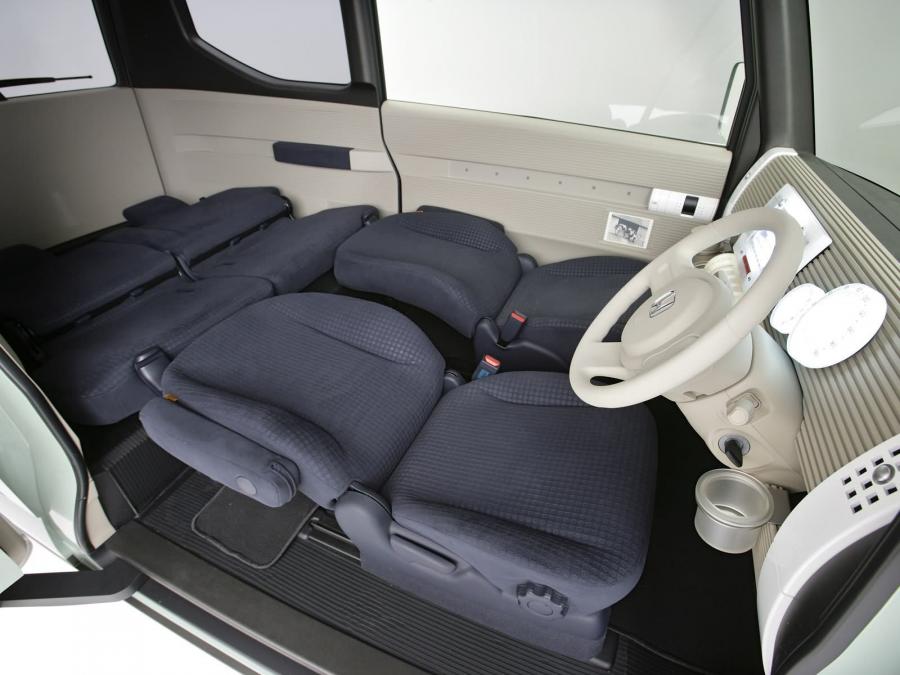  Honda Step Bus Concept 2006 года  (фото 8 из 12)